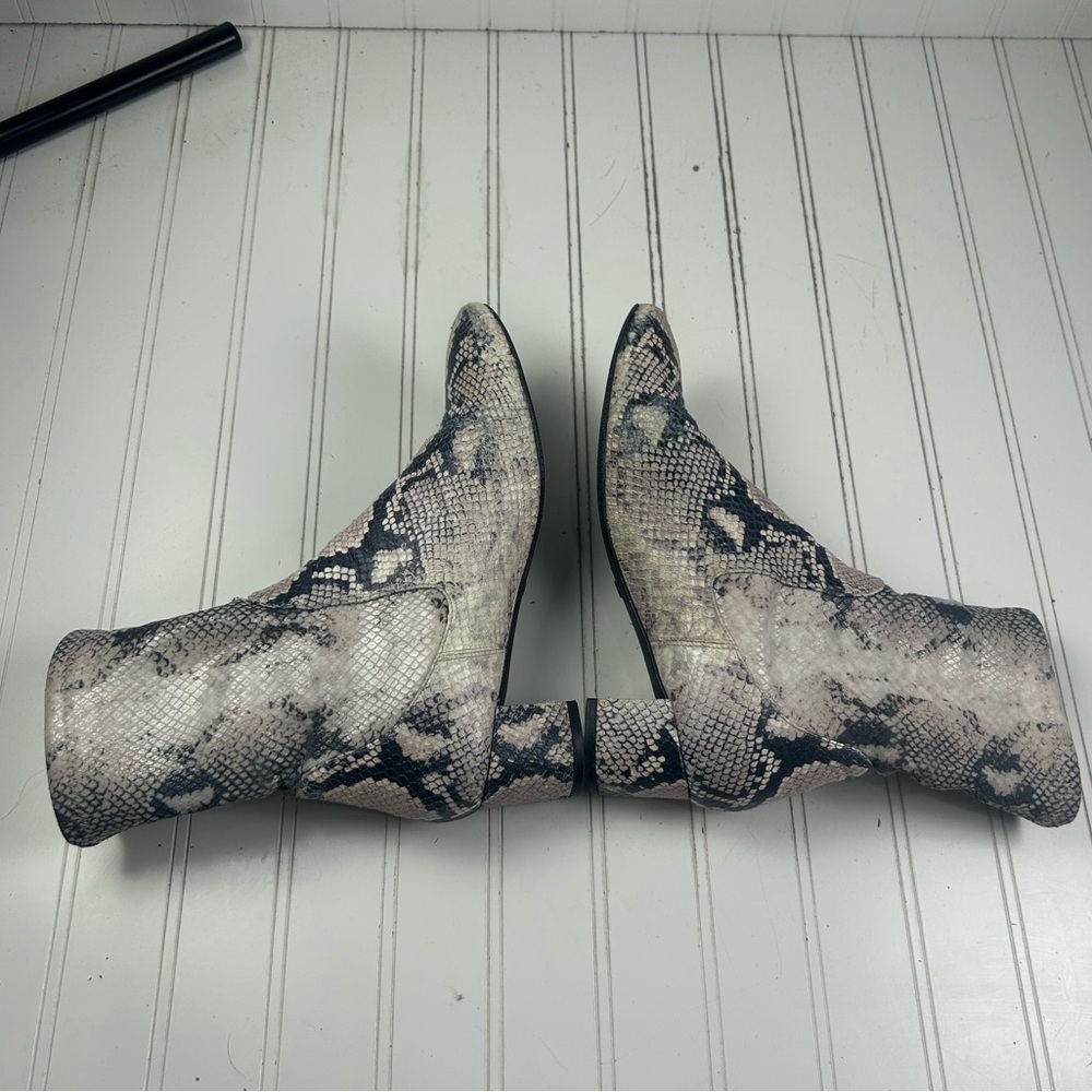 Stuart Weitzman Ernestine Python Stretch Leather … - image 6